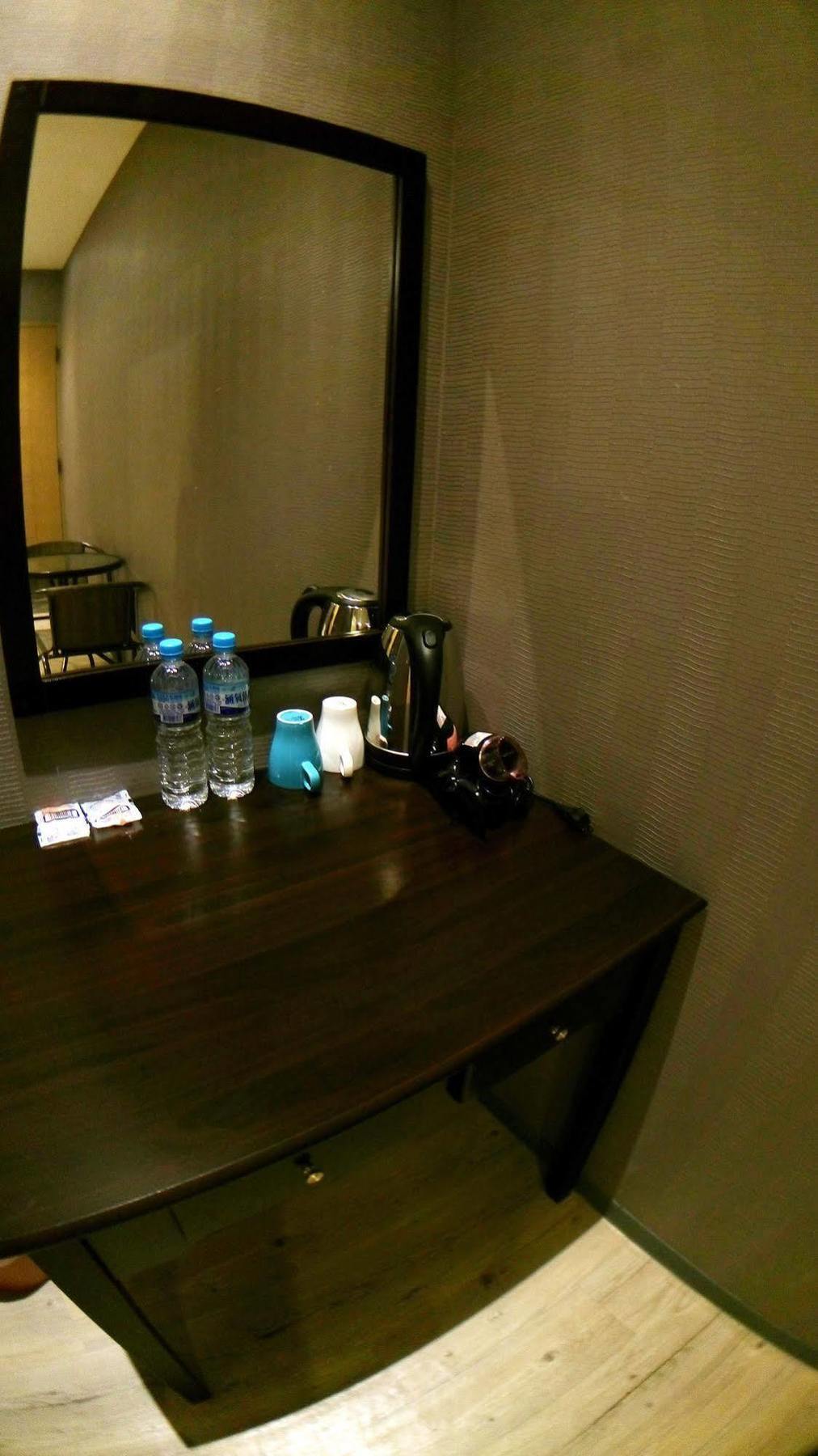 ฟัน วินด์ เซลลิง Hostel หนานวาน ภายนอก รูปภาพ
