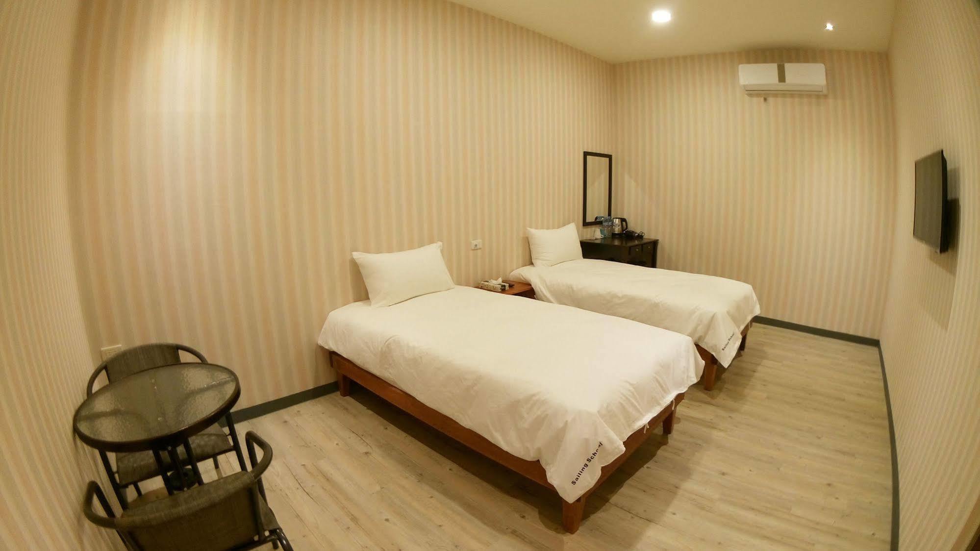 ฟัน วินด์ เซลลิง Hostel หนานวาน ภายนอก รูปภาพ