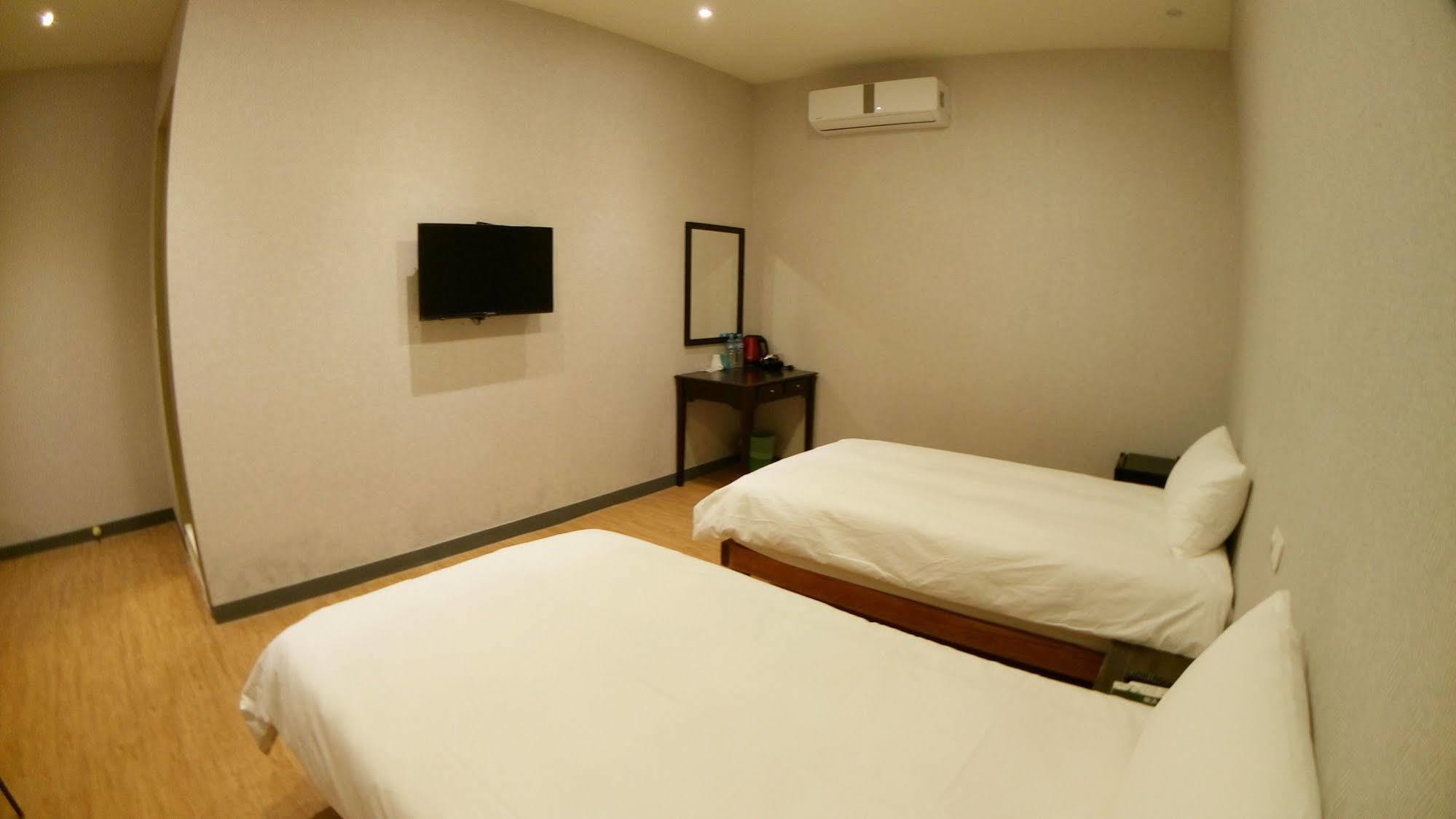 ฟัน วินด์ เซลลิง Hostel หนานวาน ภายนอก รูปภาพ