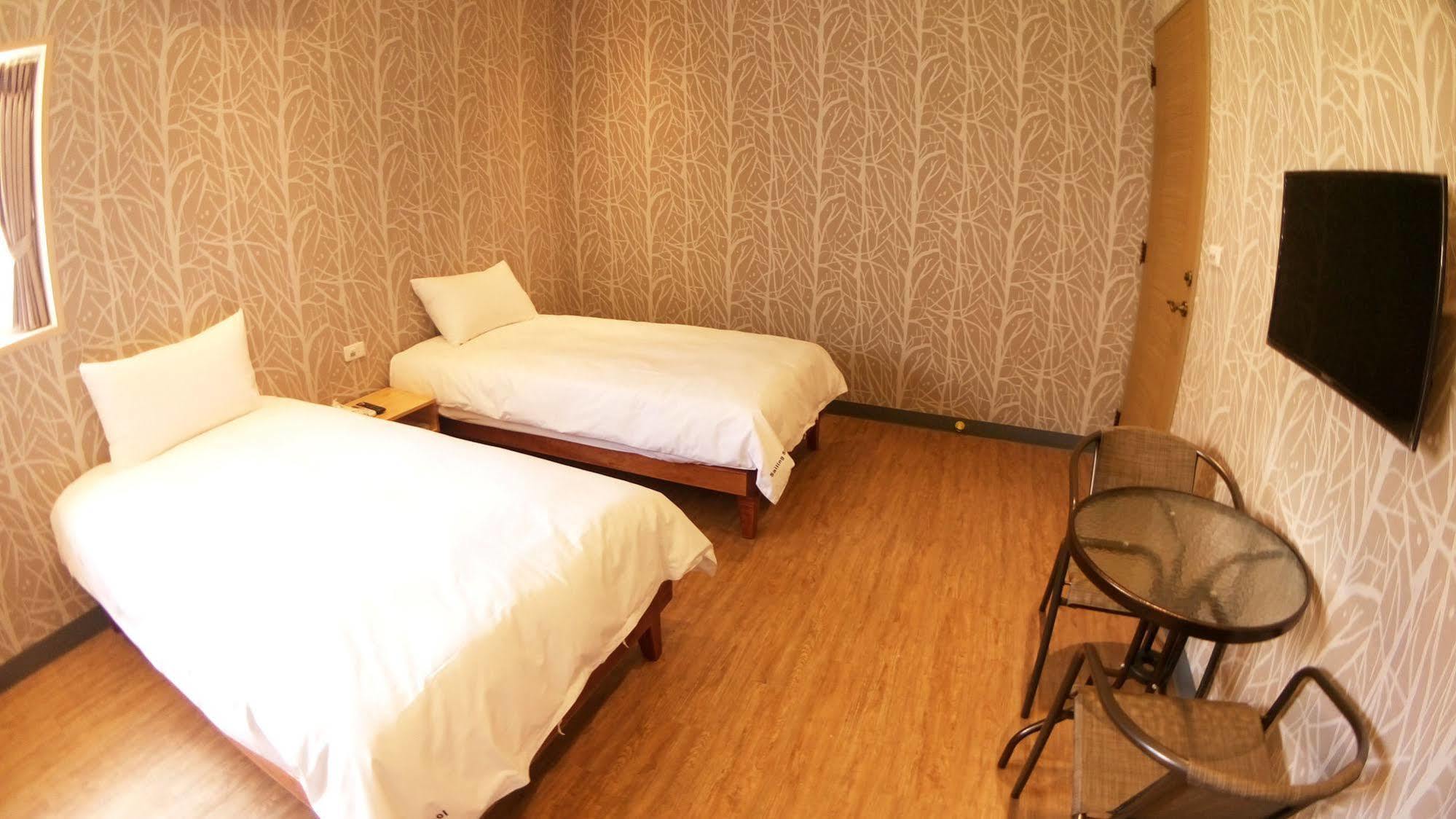 ฟัน วินด์ เซลลิง Hostel หนานวาน ภายนอก รูปภาพ
